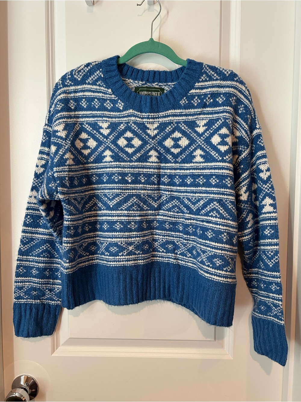 American Eagle Outfitters Blue and White Knit Sweater
